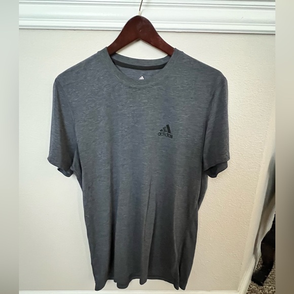 Mens Adidas Large Gray Ultimate 2.0 T-Shirt - Picture 1 of 2